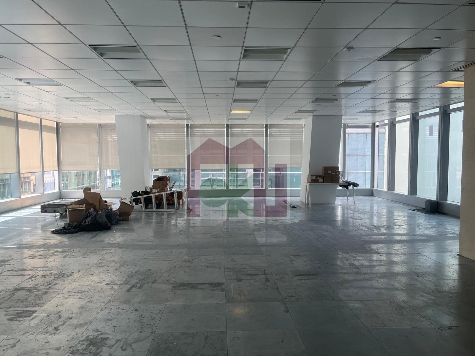33 Des Voeux Road Central building or unit photo
